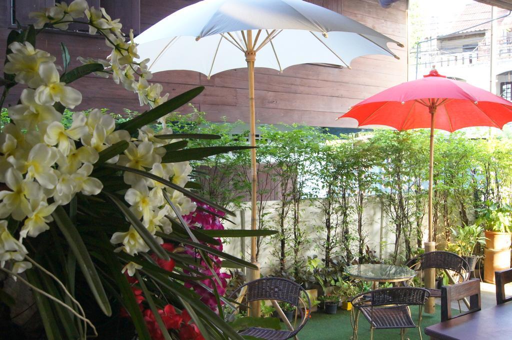 Noble Tarntong Boutique Bed & Breakfast Chiang Mai Bagian luar foto