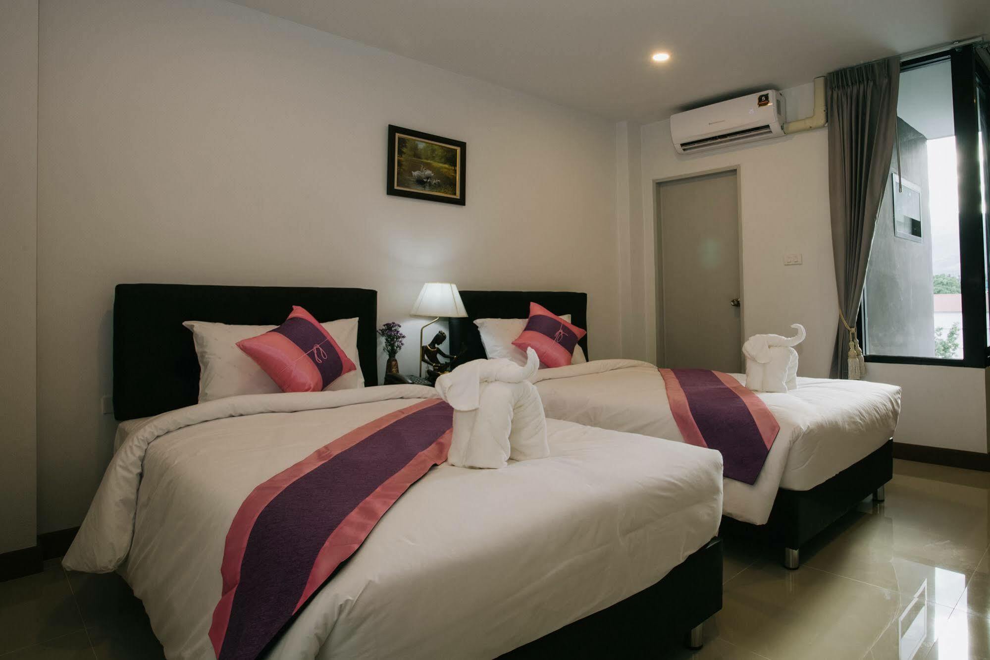 Noble Tarntong Boutique Bed & Breakfast Chiang Mai Bagian luar foto