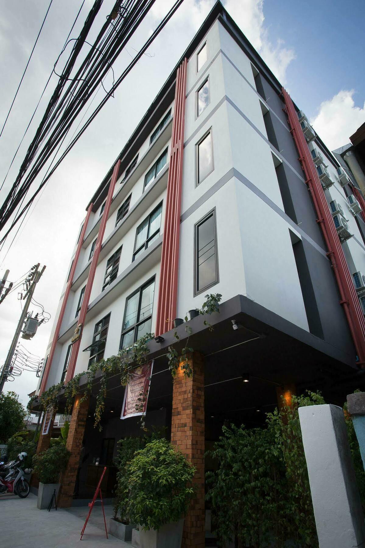 Noble Tarntong Boutique Bed & Breakfast Chiang Mai Bagian luar foto